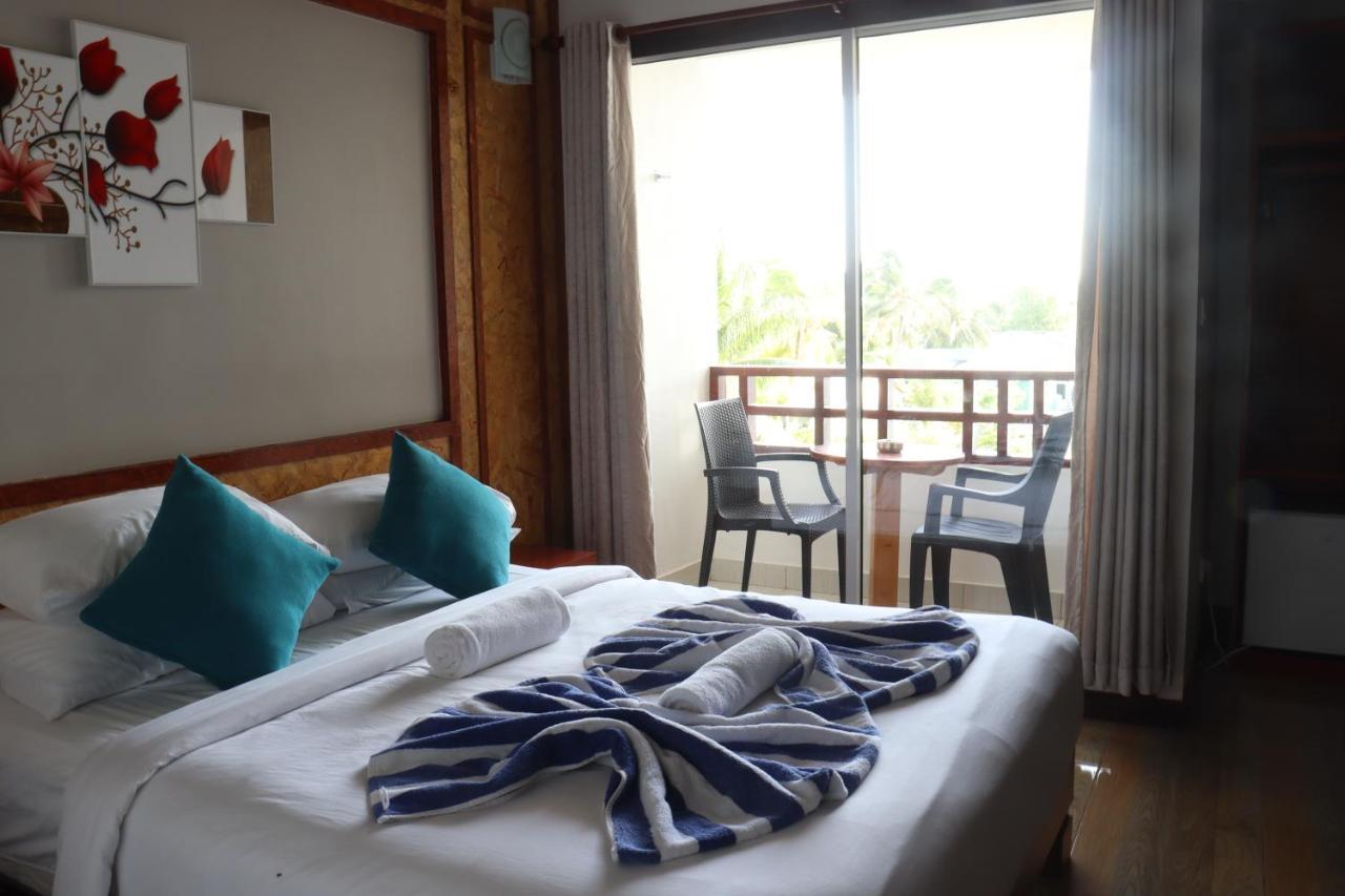 Athens View Hotel Guraidhoo  Exteriör bild